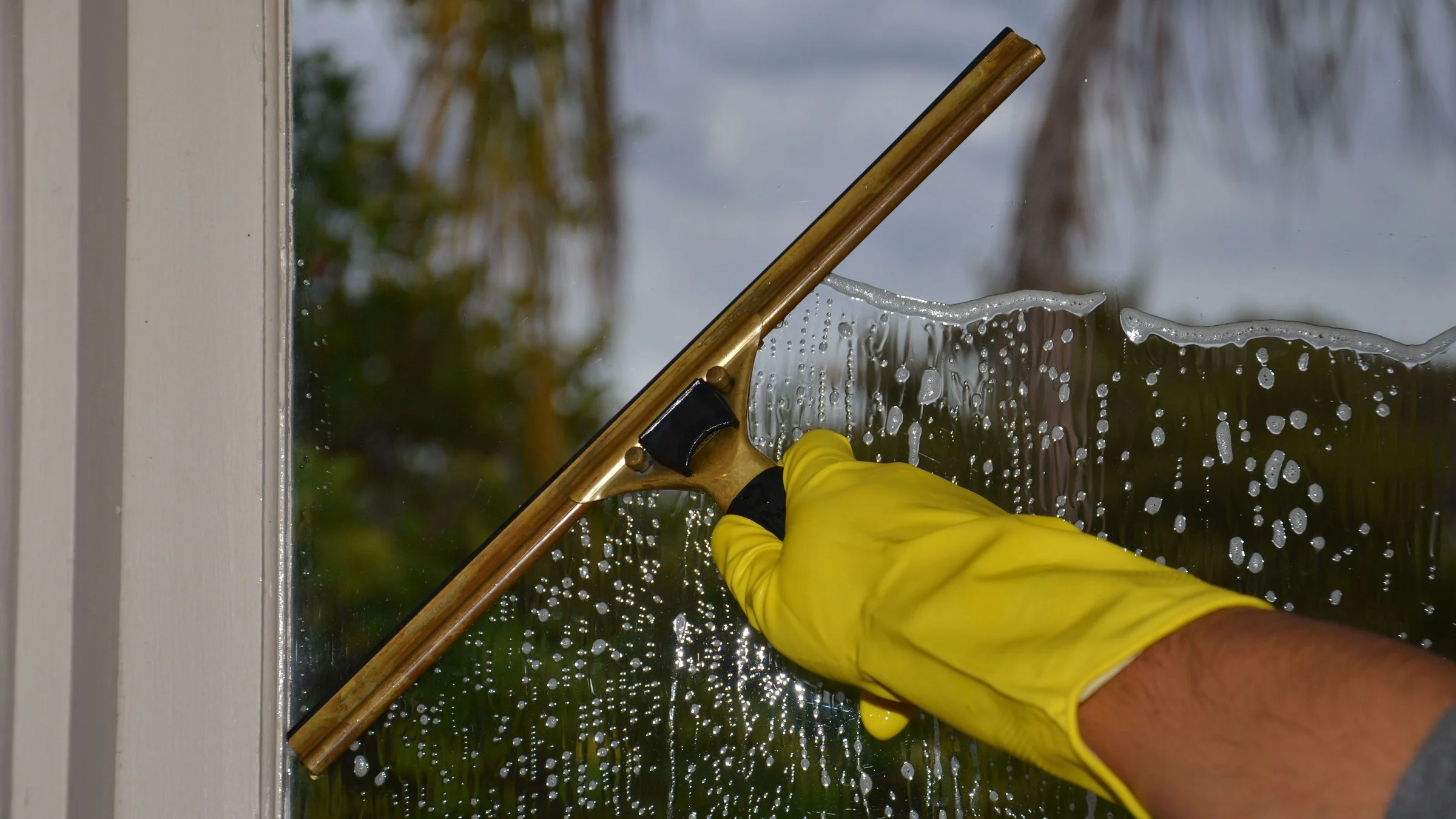 Seven Small Habits That Keep Your Home Clean Between Visits